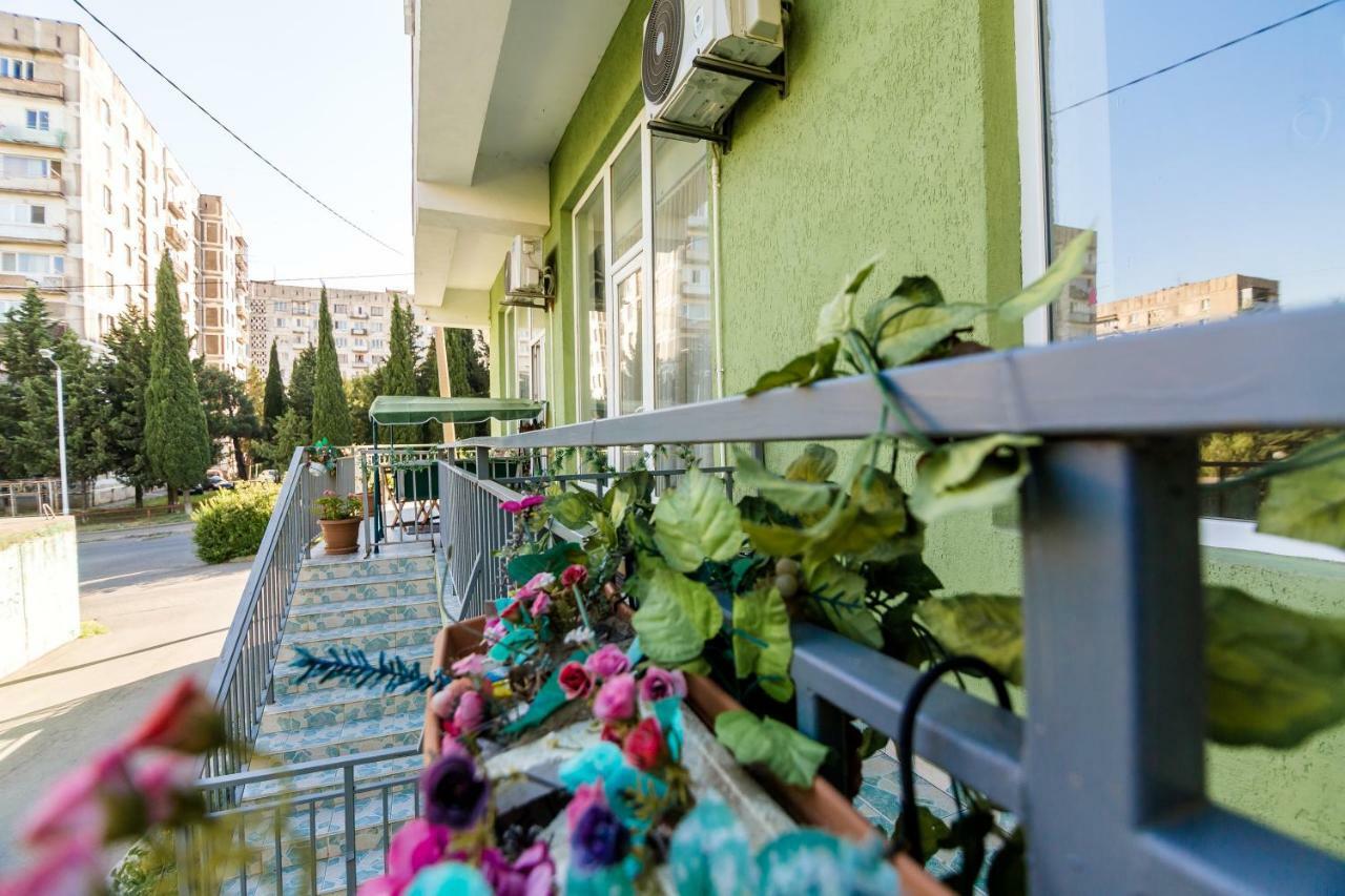 Hotel Makona Tbilisi Exterior foto